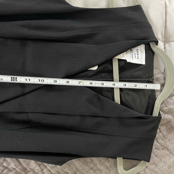 NWT AKRIS Punto black wool belted sleeveless faux wrap front dress size 8 - Picture 4 of 15